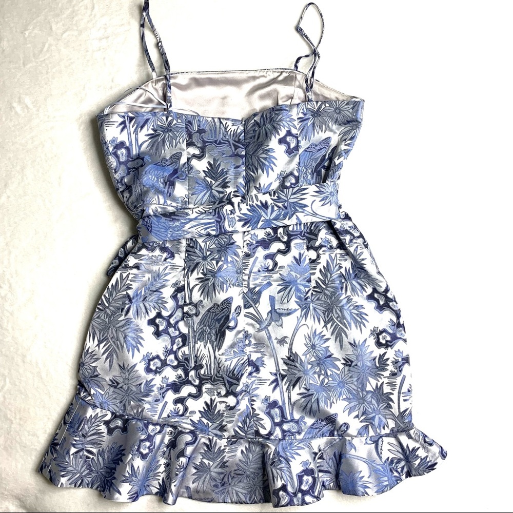 Dress - Picture 3 of 4
